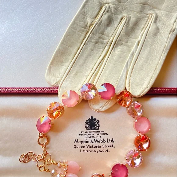 Gorgeous Rose Gold 8 inch Bracelet with 12mm Rivolis in all shades of Rose Gold! - Picture 2 of 4